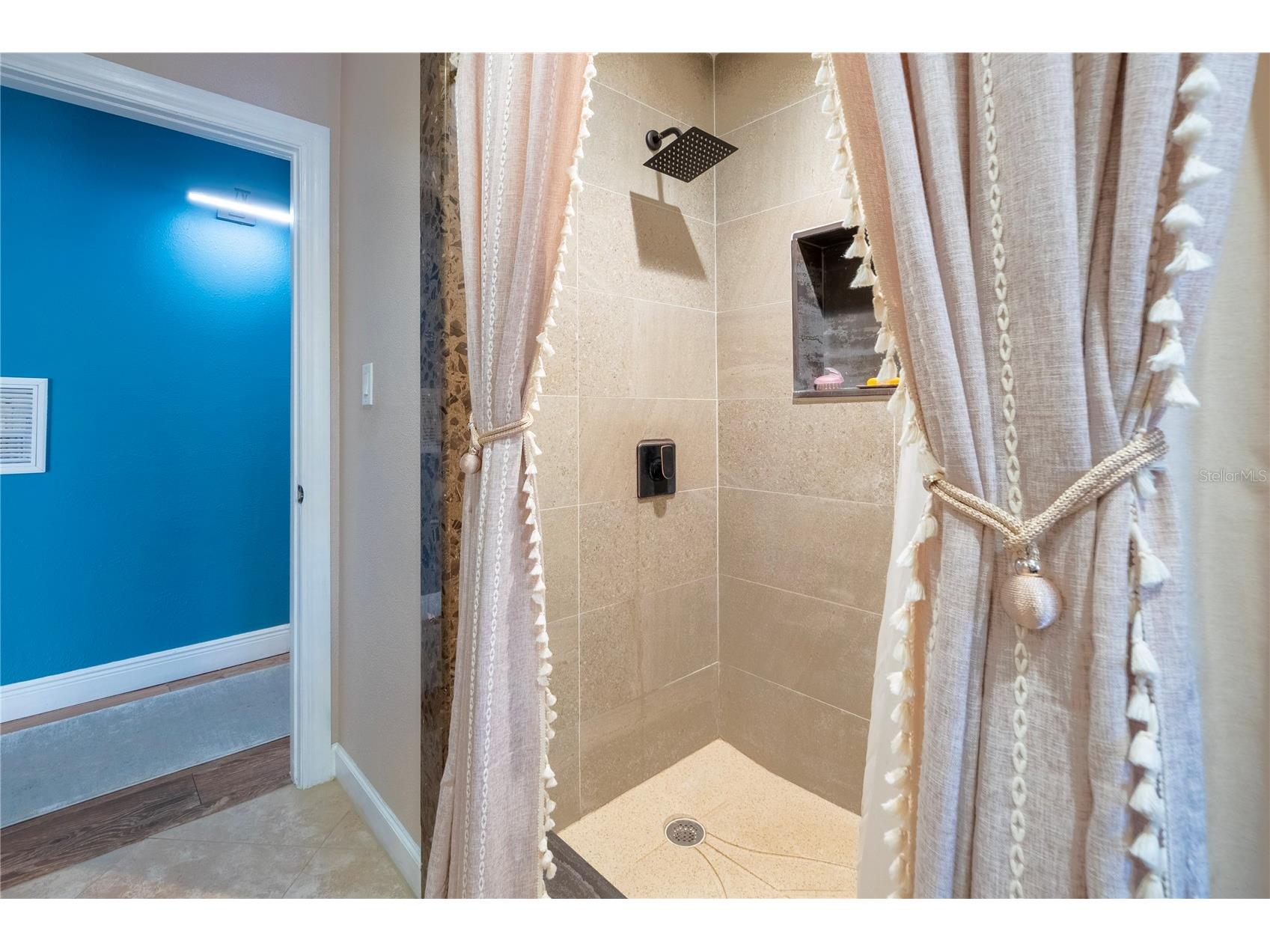 2300 37th Avenue N Saint Petersburg FL 33713 TB8470754 image26