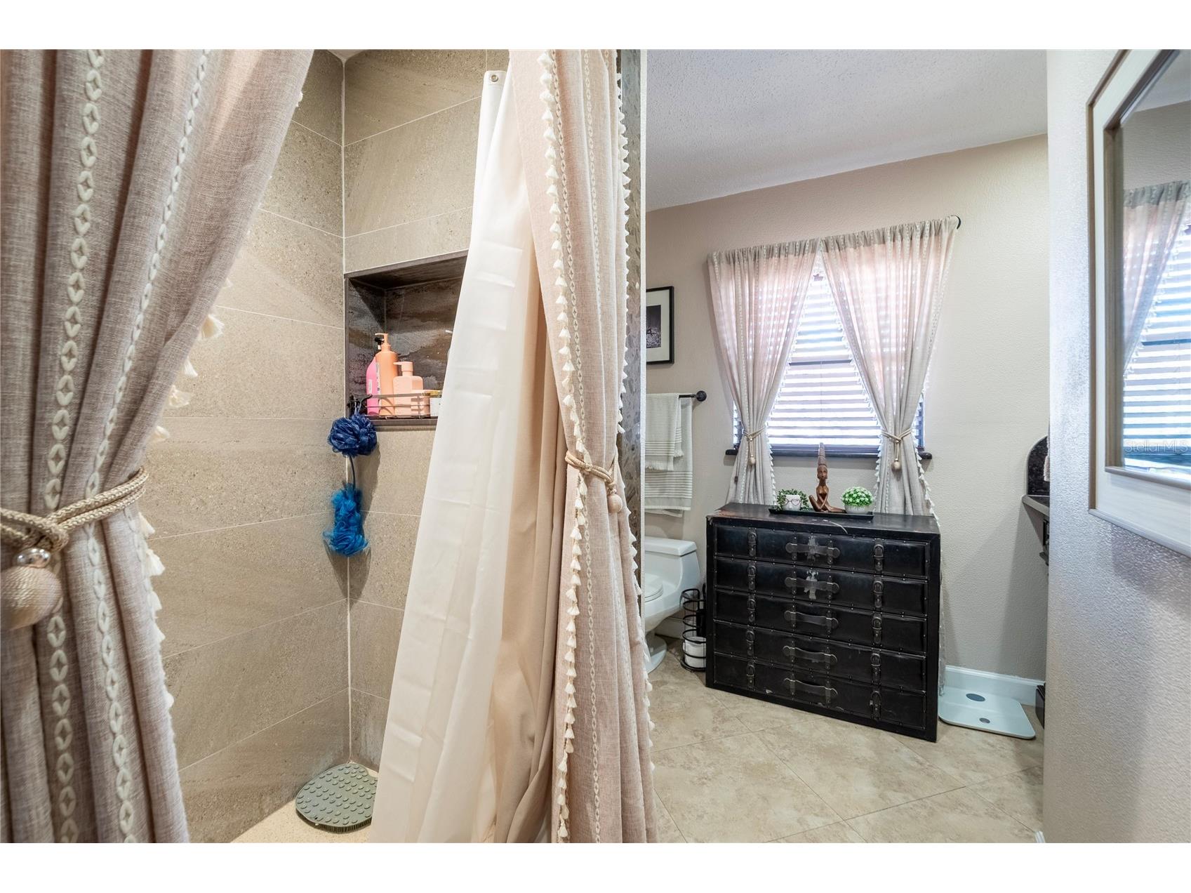 2300 37th Avenue N Saint Petersburg FL 33713 TB8470754 image27