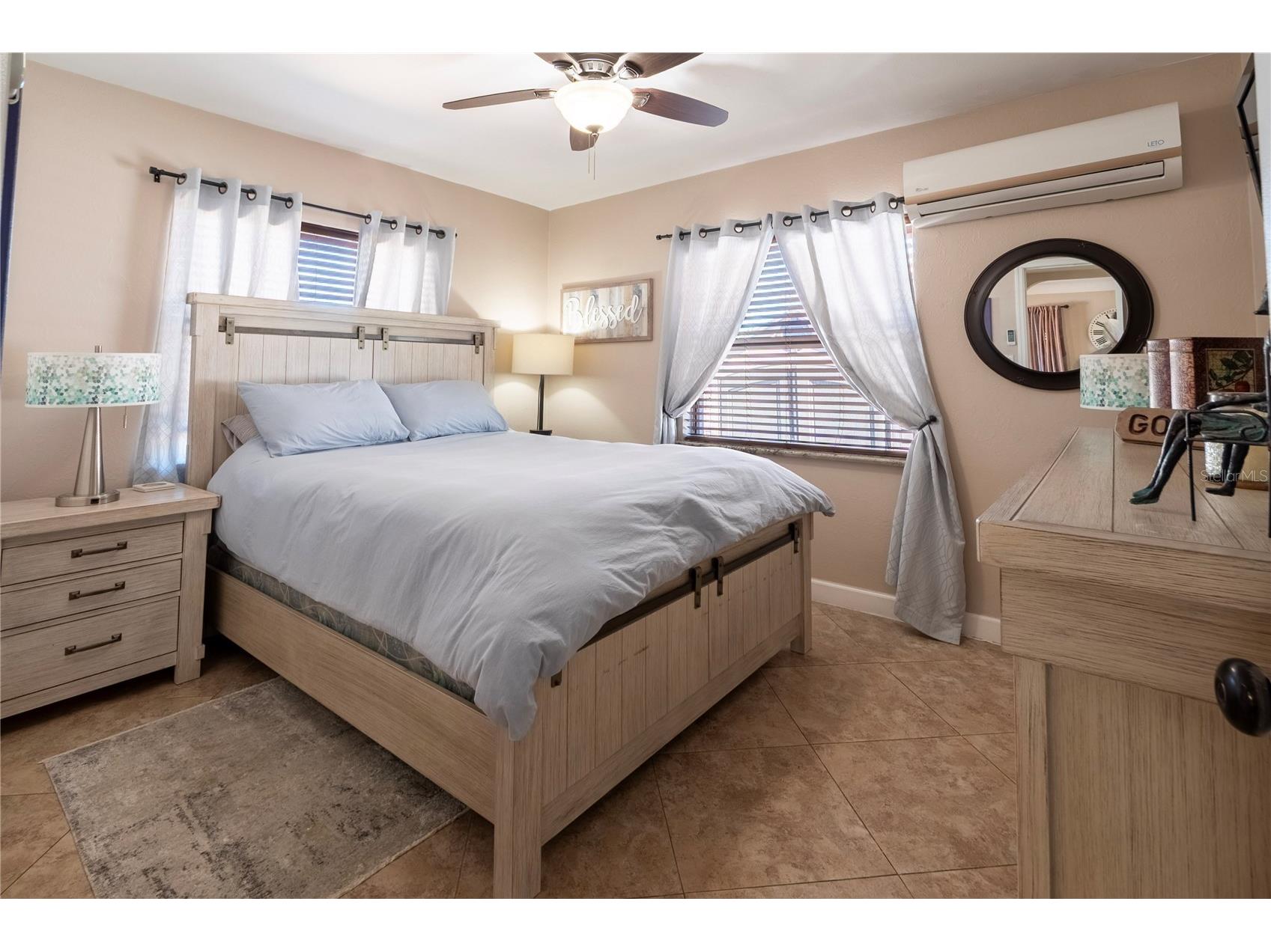 2300 37th Avenue N Saint Petersburg FL 33713 TB8470754 image28