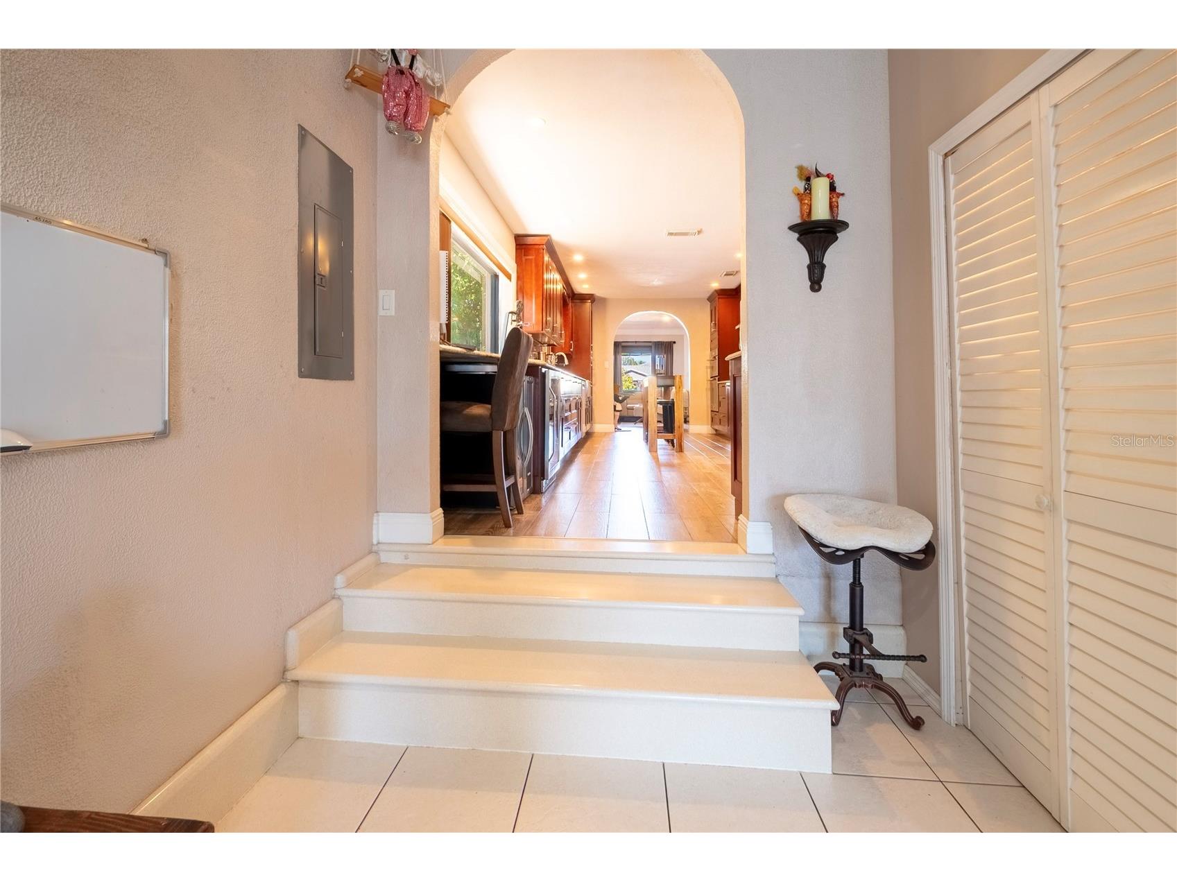 2300 37th Avenue N Saint Petersburg FL 33713 TB8470754 image36