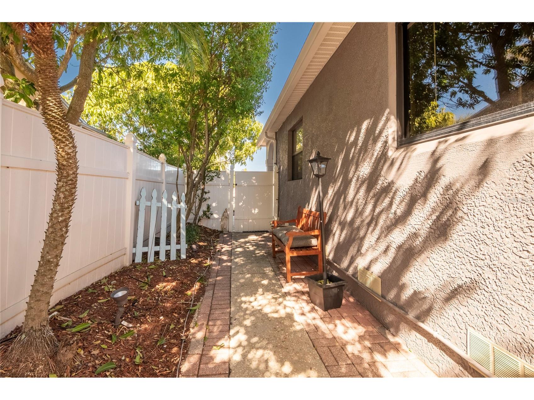 2300 37th Avenue N Saint Petersburg FL 33713 TB8470754 image45