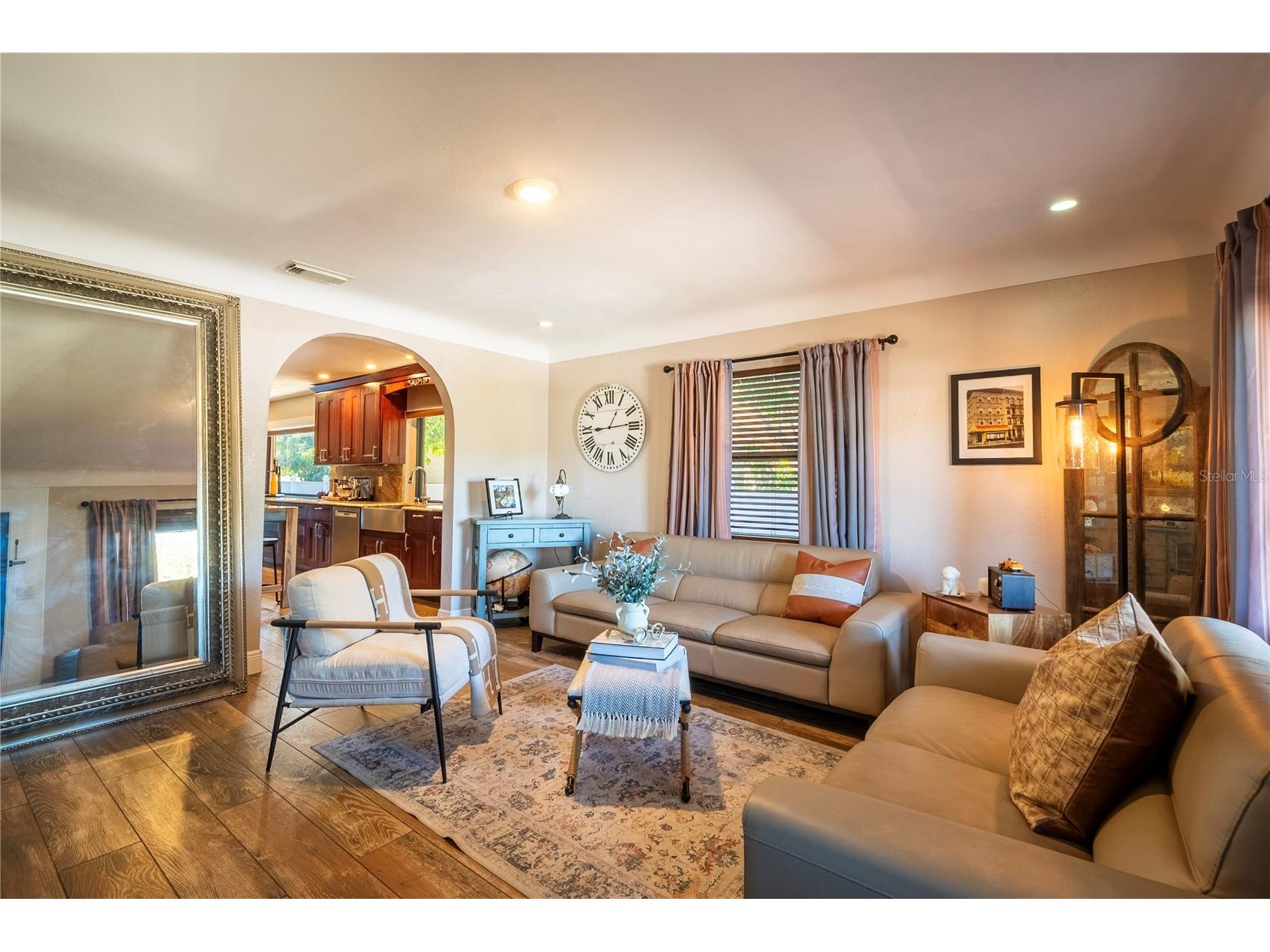 2300 37th Avenue N Saint Petersburg FL 33713 TB8470754 image6