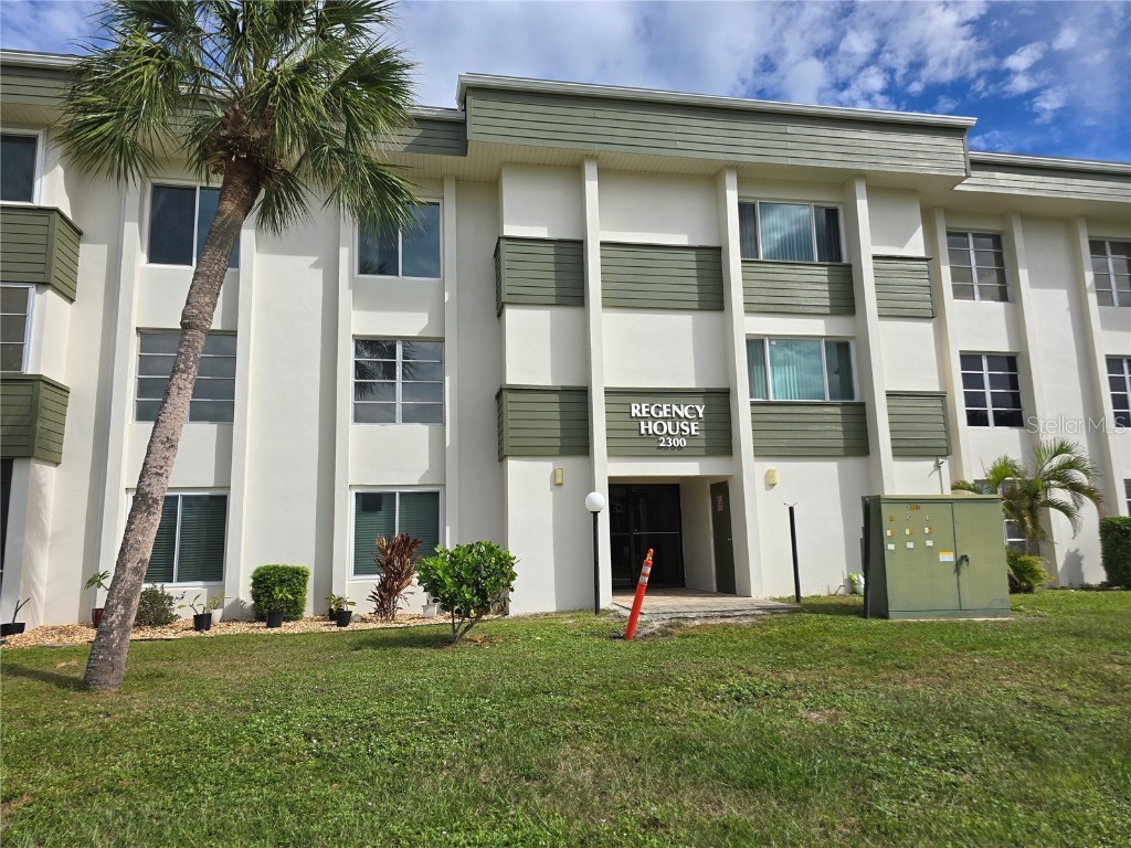 2300 Aaron Street #315 Port Charlotte FL 33952 D6138617 image1