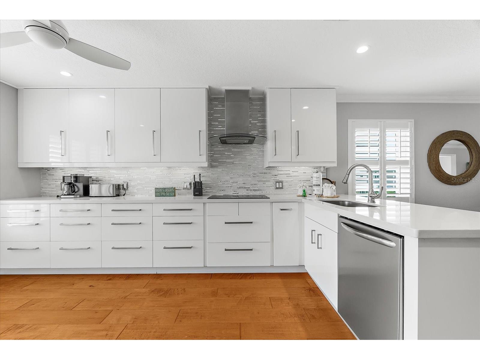 2300 Avenue B Bradenton Beach FL 34217 A4644416 image10