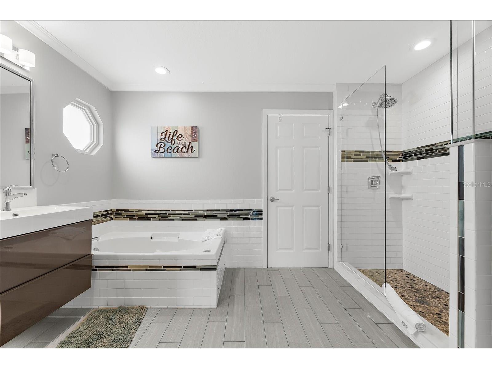 2300 Avenue B Bradenton Beach FL 34217 A4644416 image25