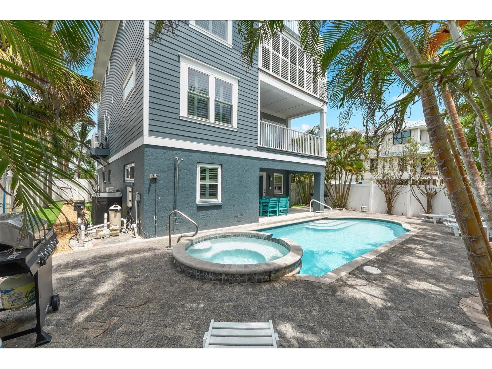 2300 Avenue B Bradenton Beach FL 34217 A4644416 image76