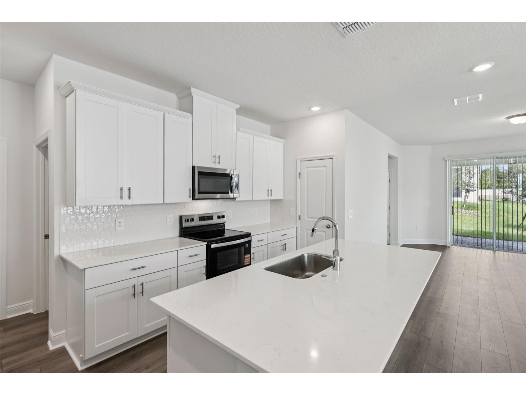 2300 Hen Road Minneola FL 34715 O6373560 image11