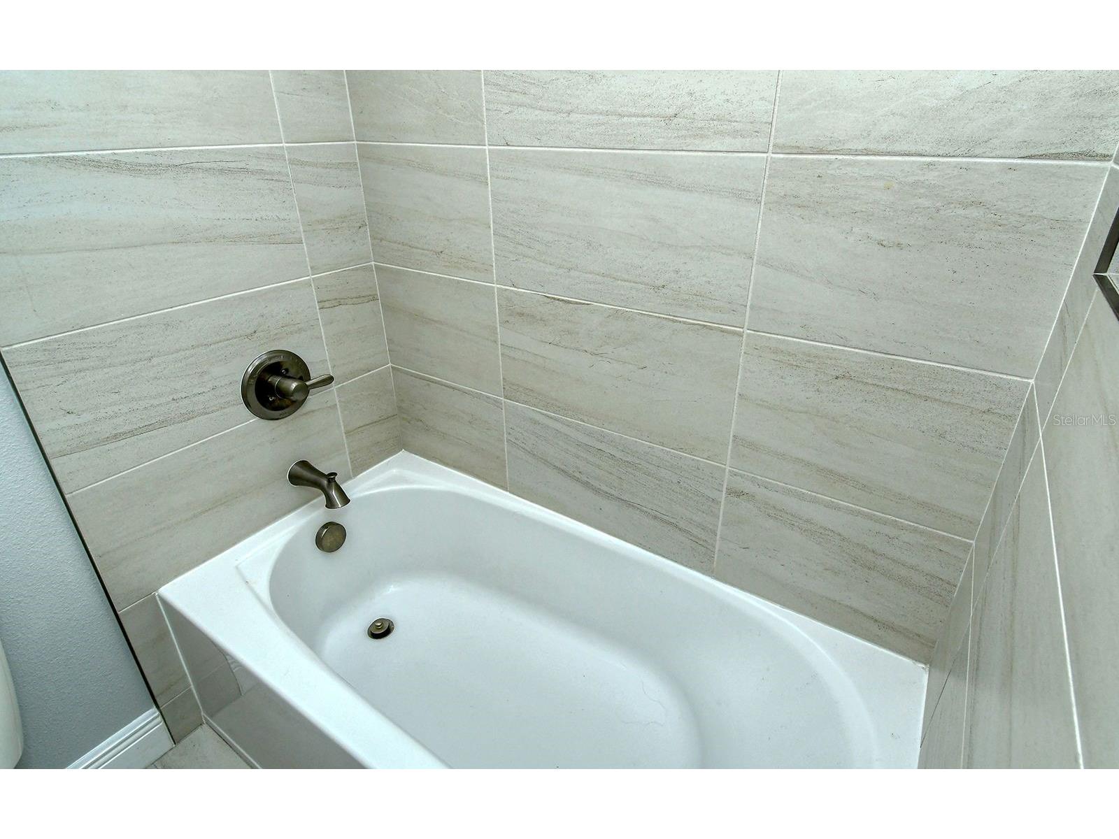 2300 Lindstrom Street Sarasota FL 34237 A4693299 image15