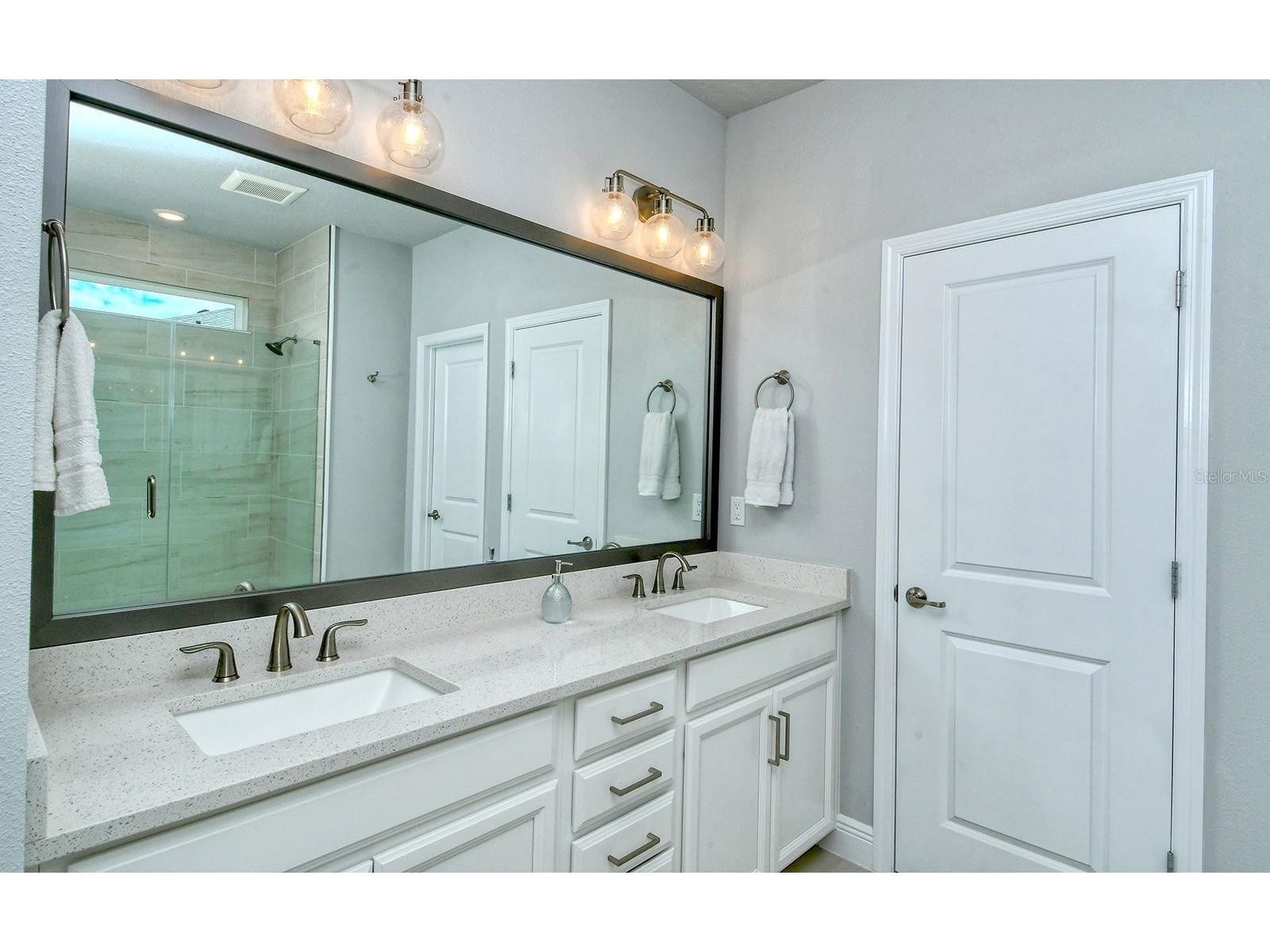 2300 Lindstrom Street Sarasota FL 34237 A4693299 image37