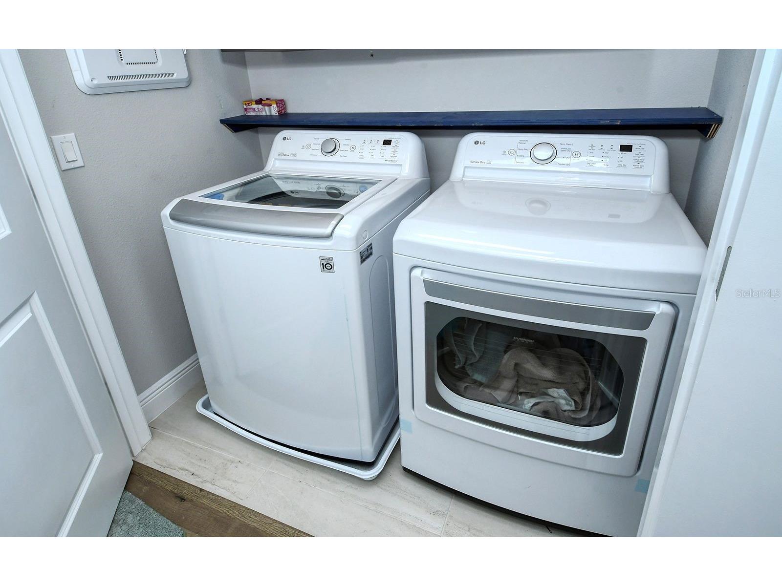2300 Lindstrom Street Sarasota FL 34237 A4693299 image41
