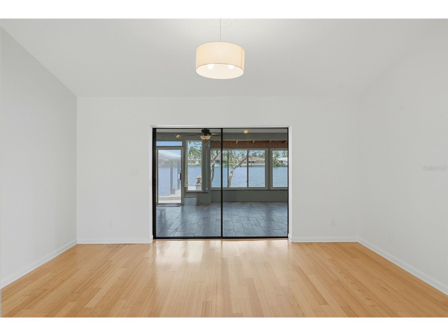 2300 S Shore Drive SE Saint Petersburg FL 33705 TB8504706 image13