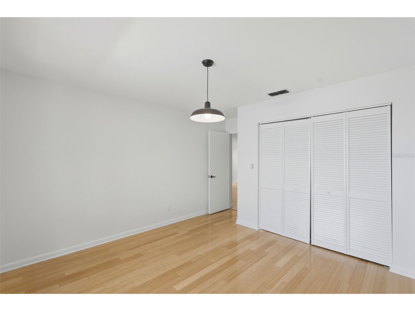 2300 S Shore Drive SE Saint Petersburg FL 33705 TB8504706 image32