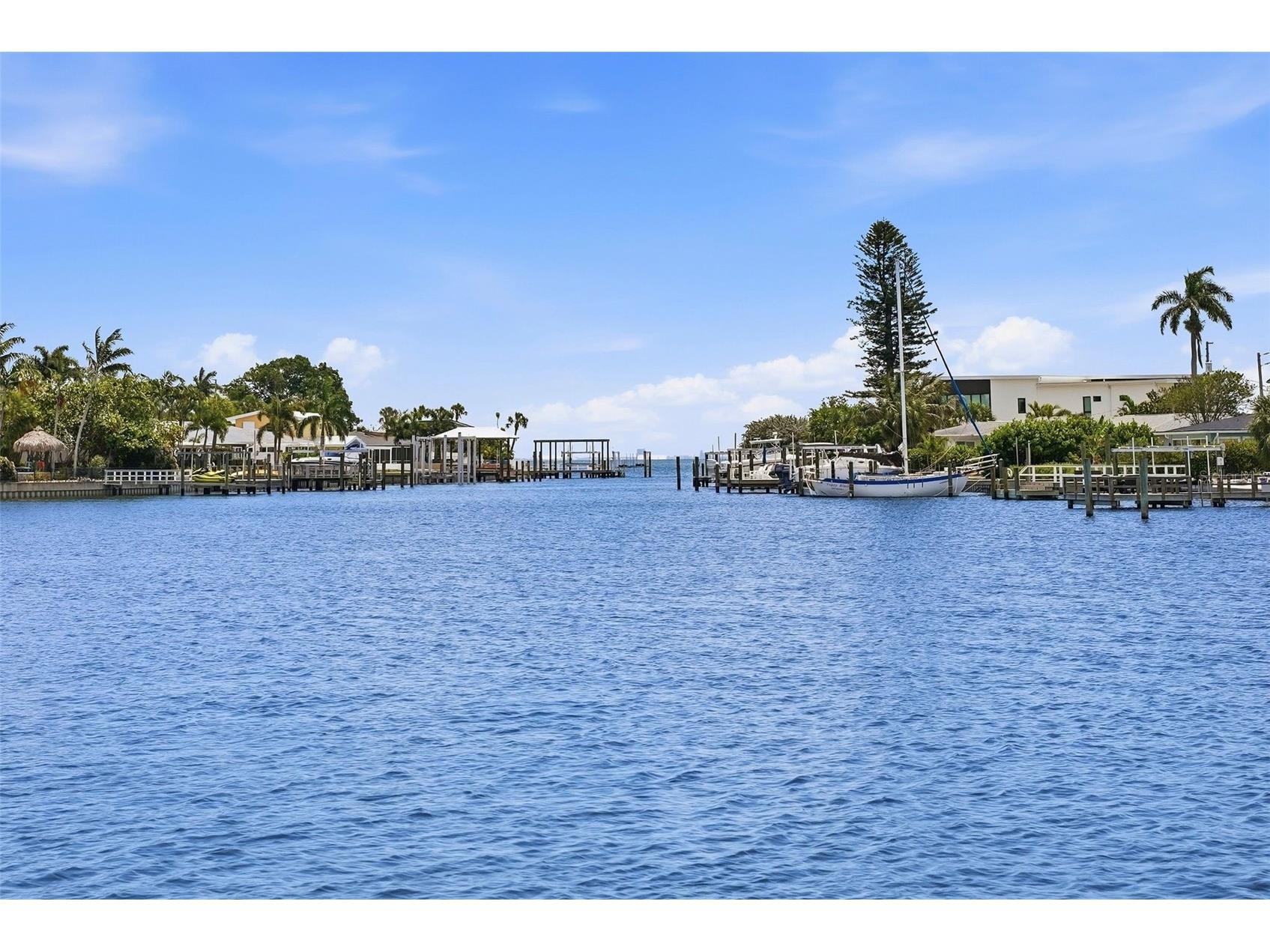 2300 S Shore Drive SE Saint Petersburg FL 33705 TB8504706 image38