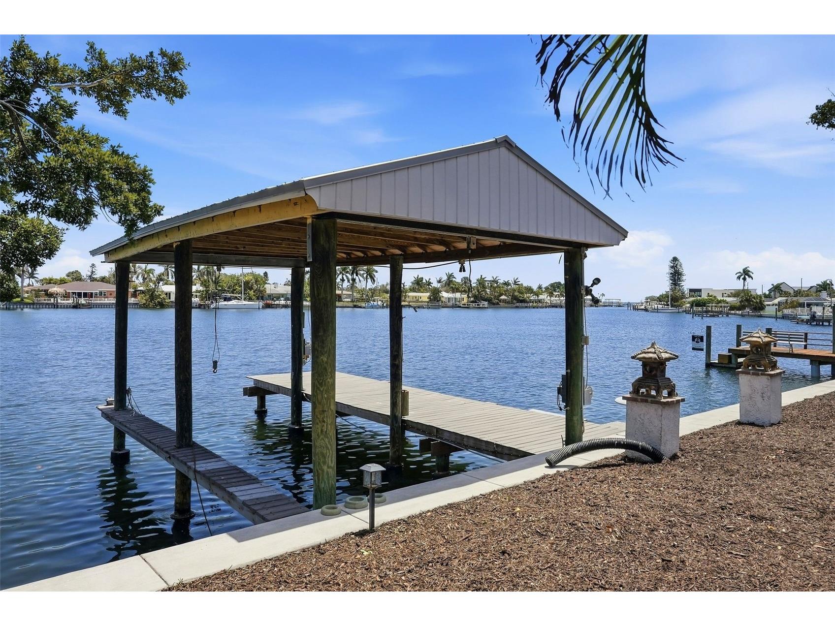 2300 S Shore Drive SE Saint Petersburg FL 33705 TB8504706 image6