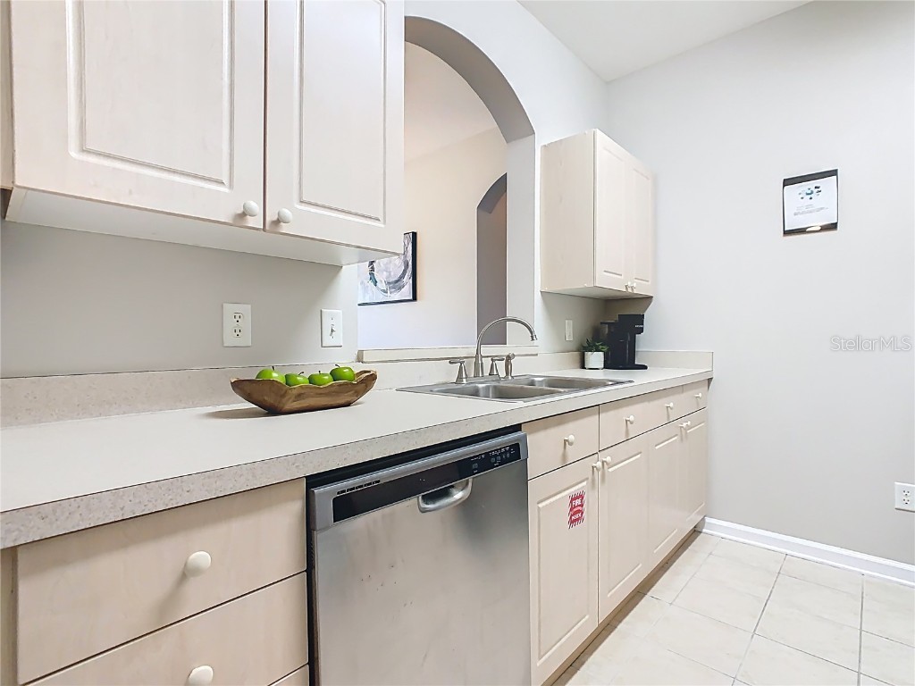 2300 Silver Palm Drive #205 Kissimmee FL 34747 O6343955 image4