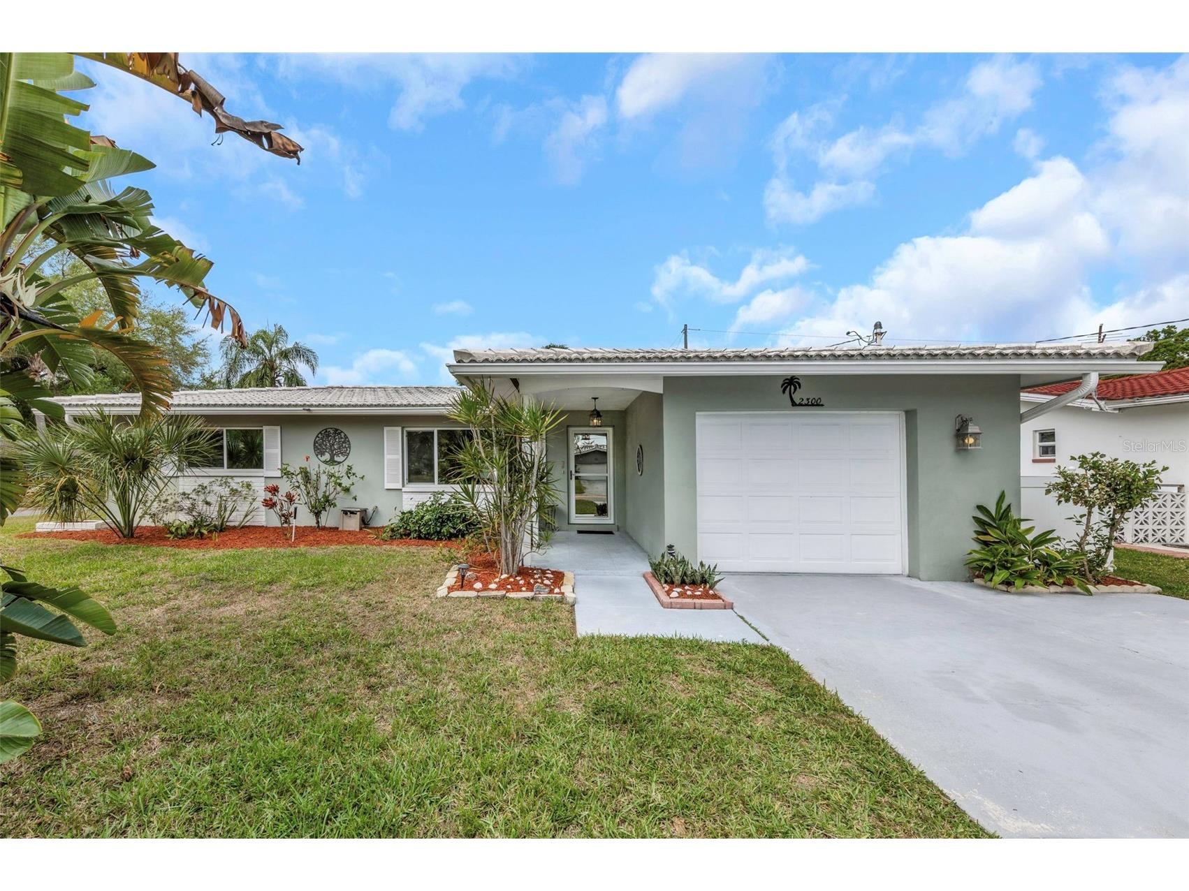 2300 Tudor Lane Clearwater FL 33763 TB8489453 image1