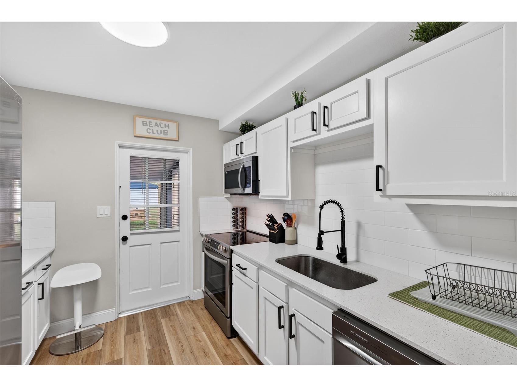 2301 14th Avenue N Saint Petersburg FL 33713 TB8473250 image7