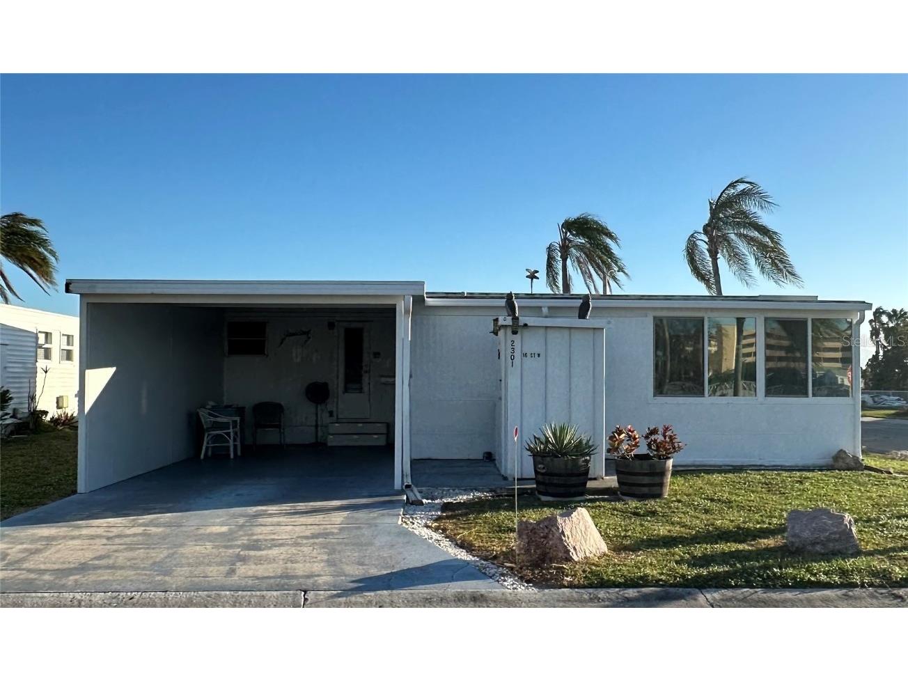 2301 16th Street W Bradenton FL 34205 A4628105 image1