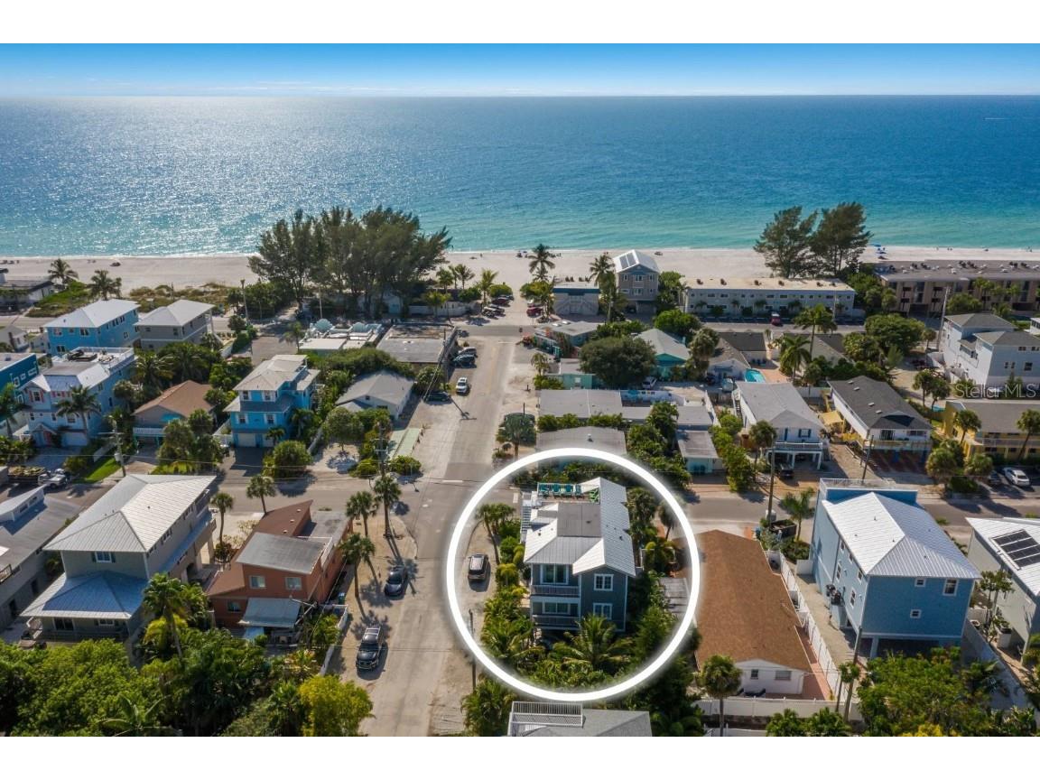 2301 Avenue C Bradenton Beach FL 34217 - GULF MEXICO ANNA MARIA SOUND A4585594 image1