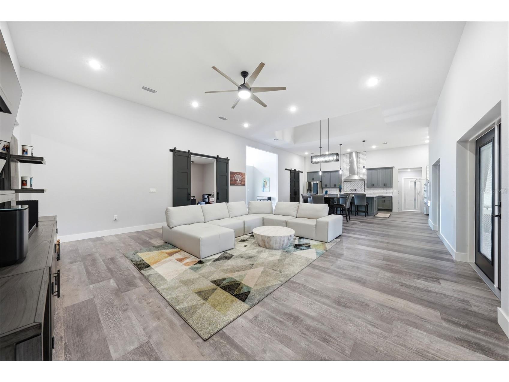 2301 C 478a Webster FL 33597 G5110733 image27