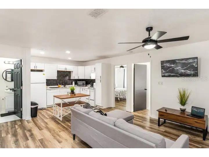 2301 Carlton Drive Orlando FL 32806 O6381659 image4