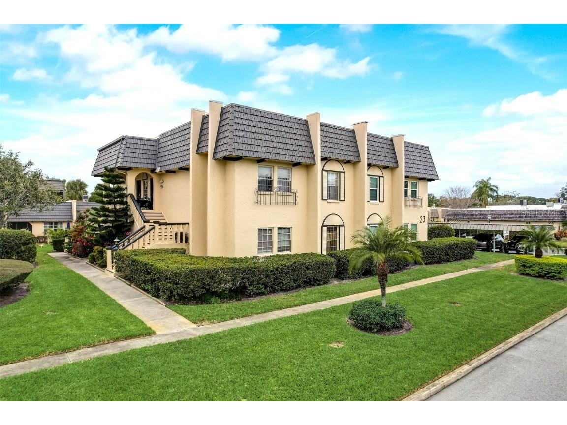 2301 Cordova Green Seminole FL 33777 U8227322 image1