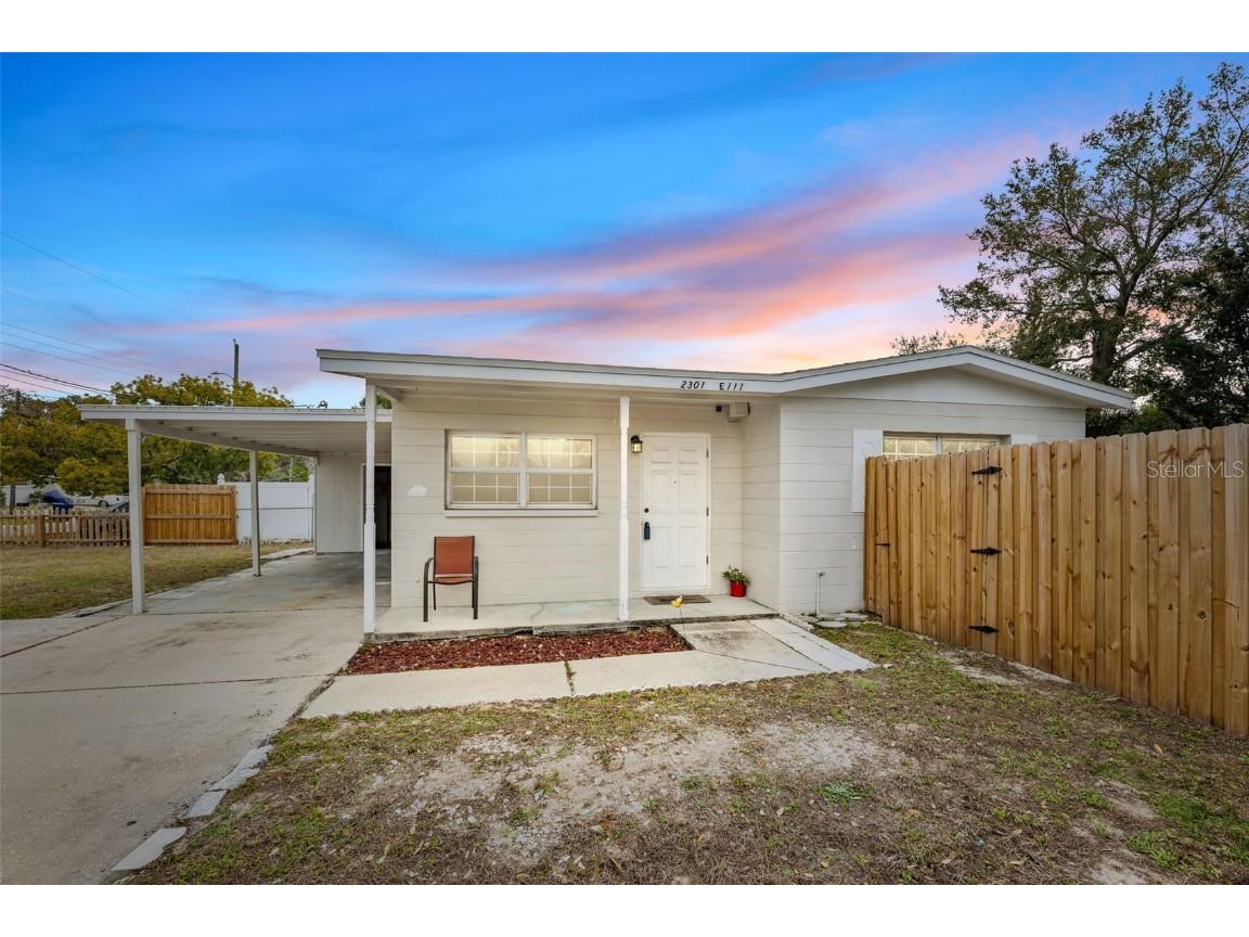 2301 E 111th Avenue Tampa FL 33612 W7861988 image1