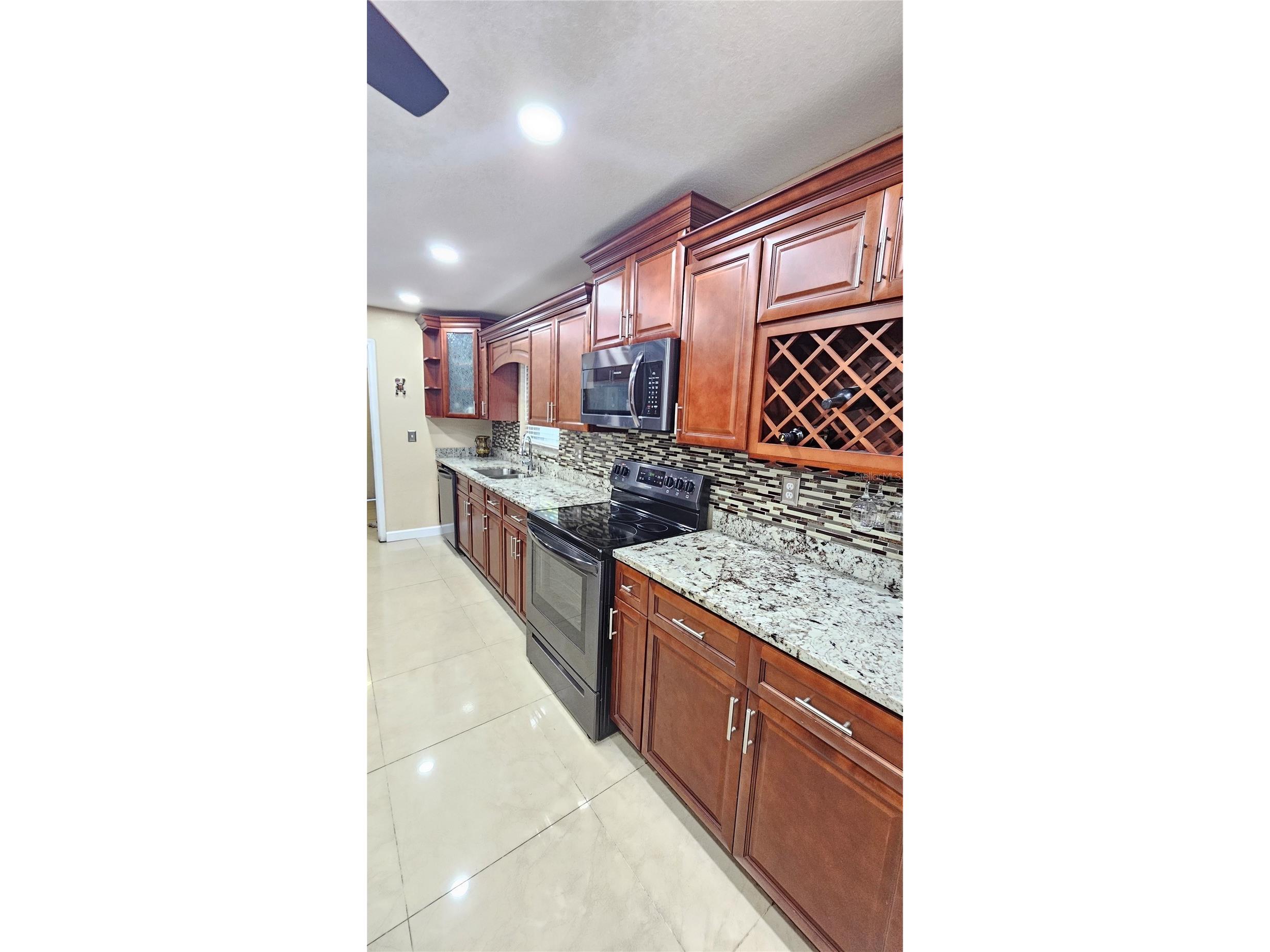 2301 E Colby Lane Tampa FL 33612 TB8479362 image10