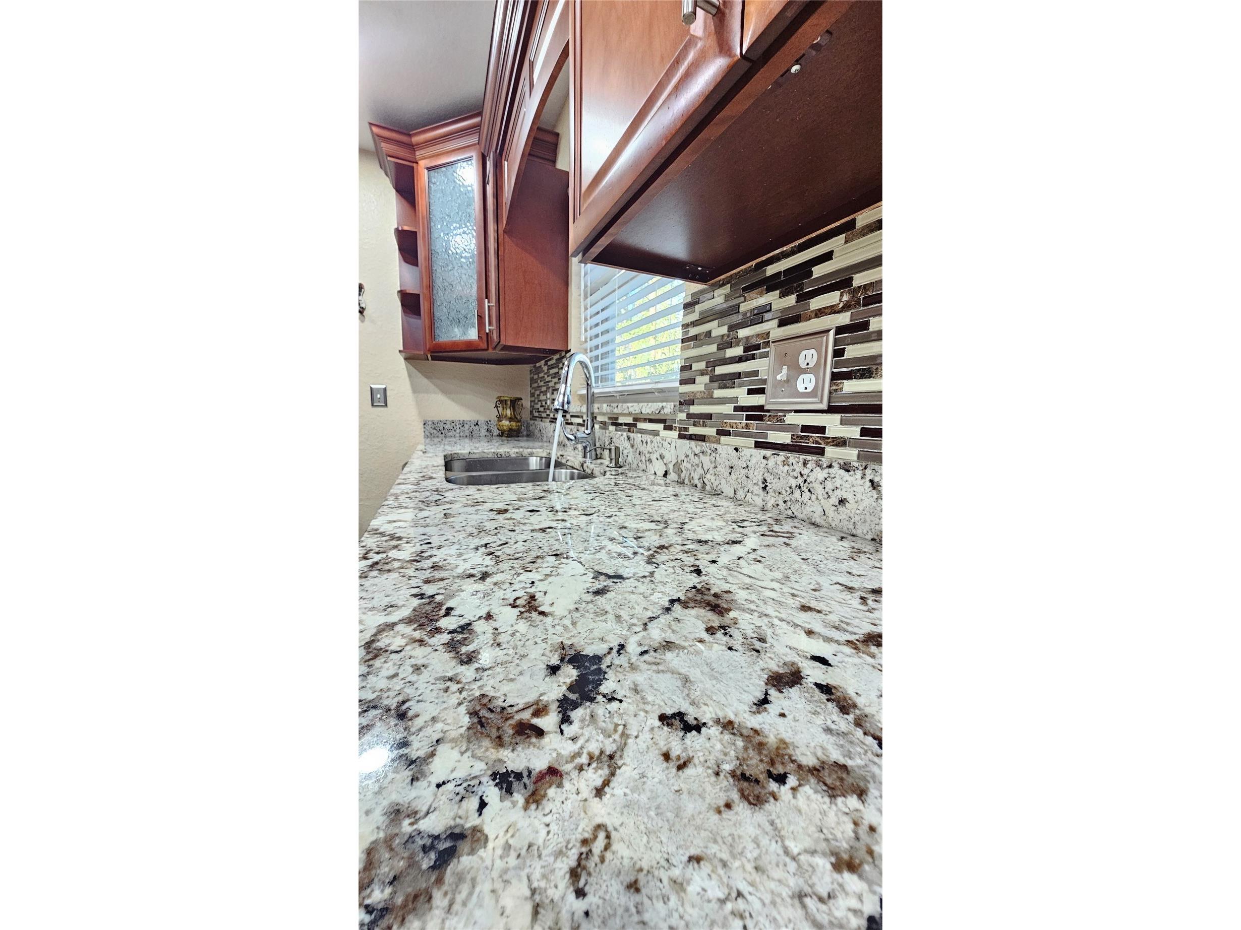 2301 E Colby Lane Tampa FL 33612 TB8479362 image15