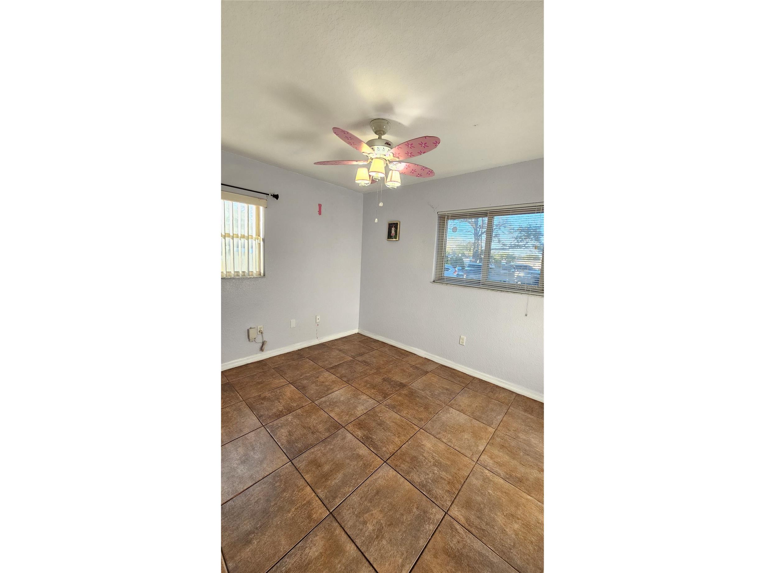 2301 E Colby Lane Tampa FL 33612 TB8479362 image17