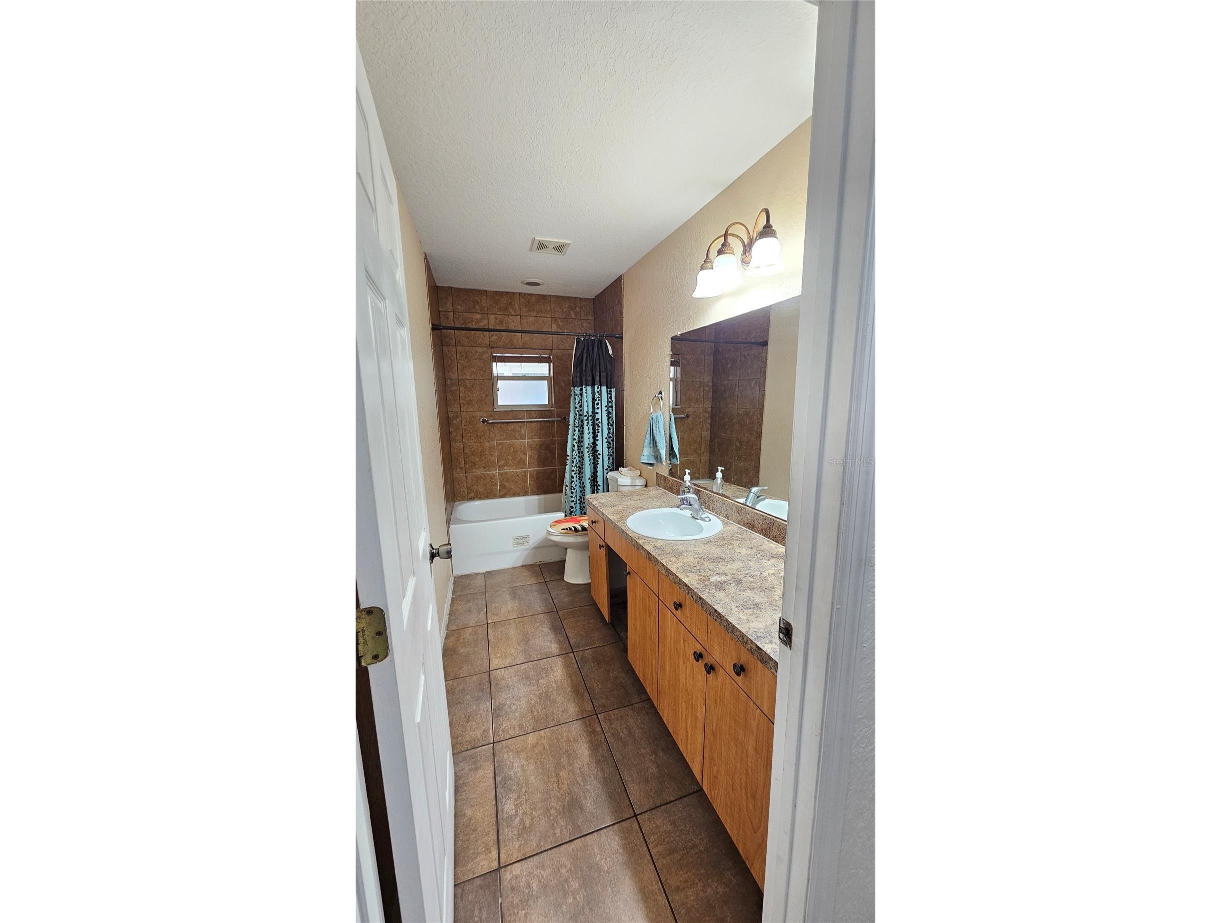 2301 E Colby Lane Tampa FL 33612 TB8479362 image20
