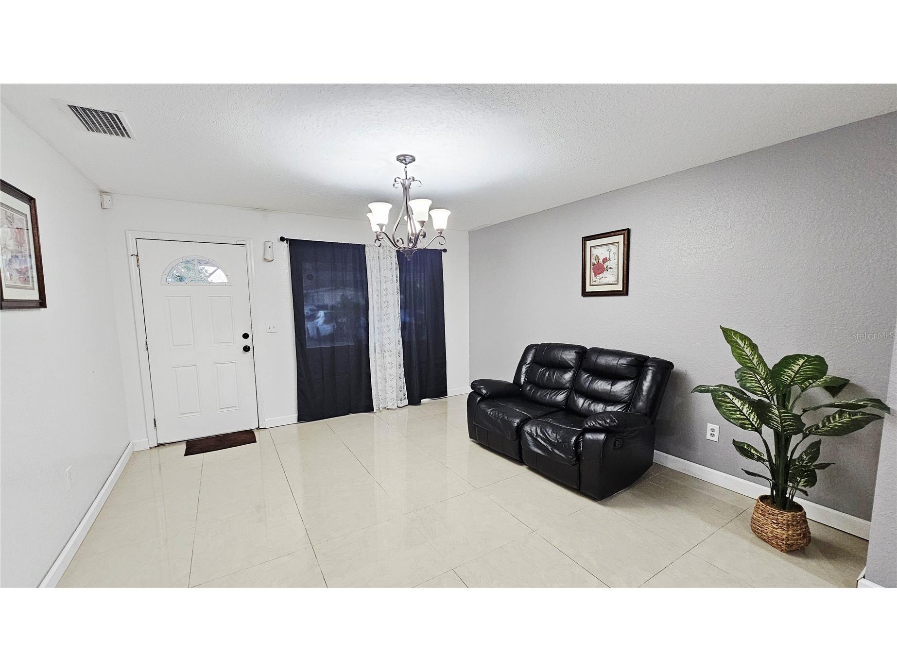 2301 E Colby Lane Tampa FL 33612 TB8479362 image4
