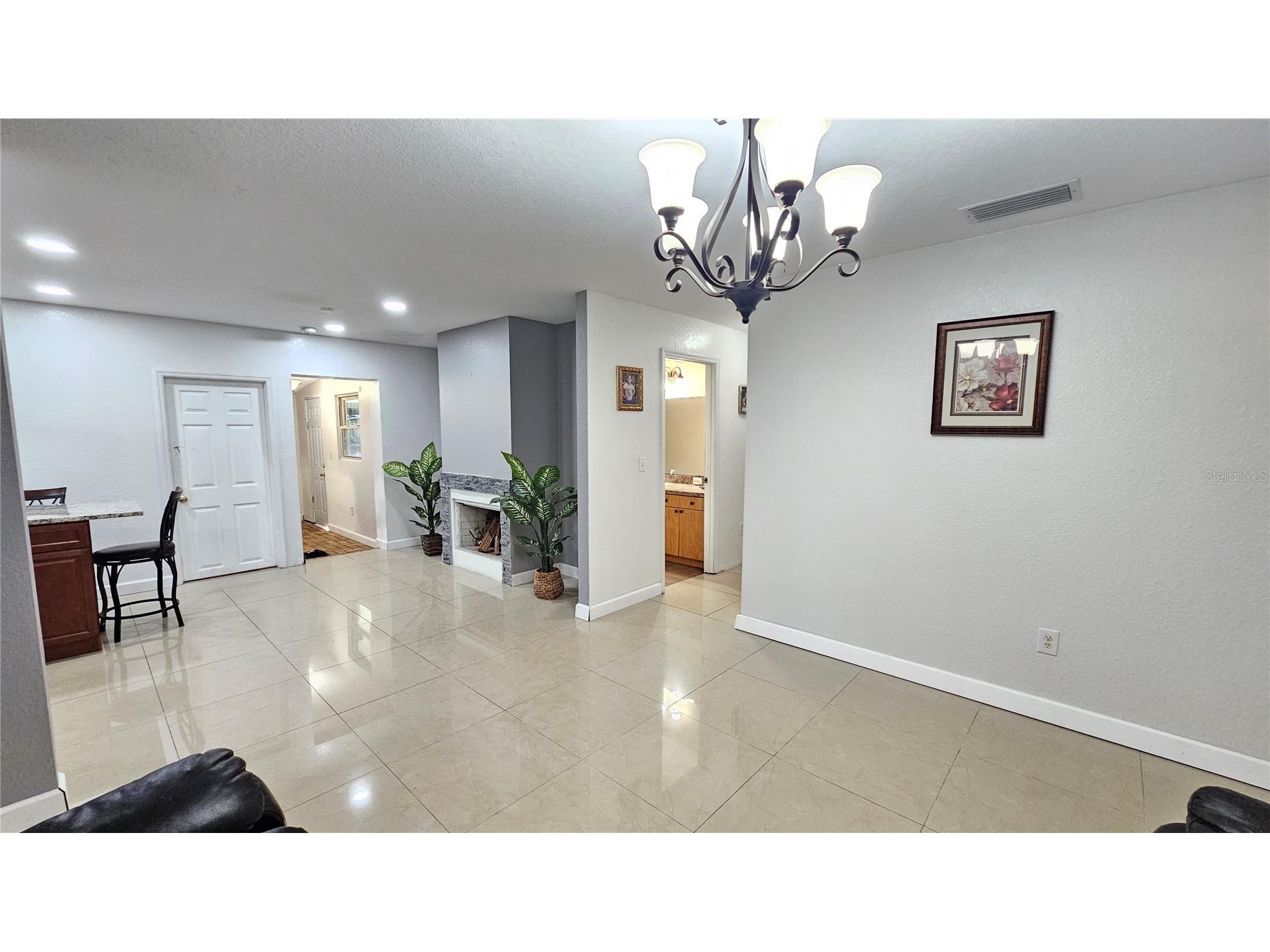 2301 E Colby Lane Tampa FL 33612 TB8479362 image7