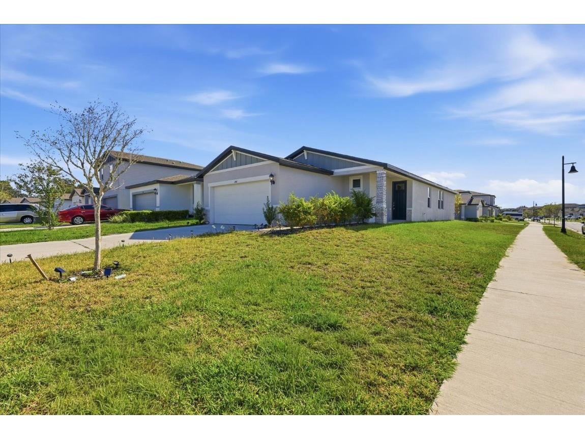 2301 E Newsome Road Plant City FL 33565 TB8445551 image2