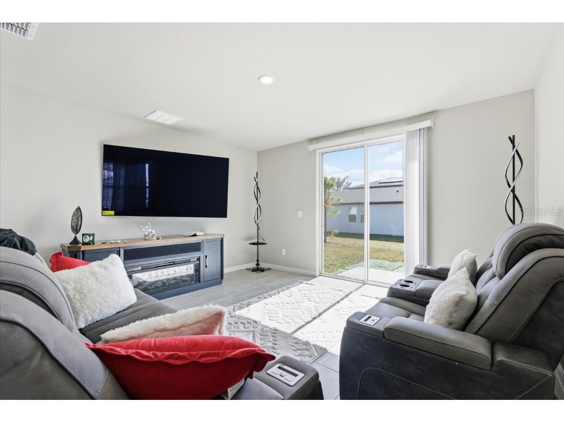 2301 E Newsome Road Plant City FL 33565 TB8445551 image9