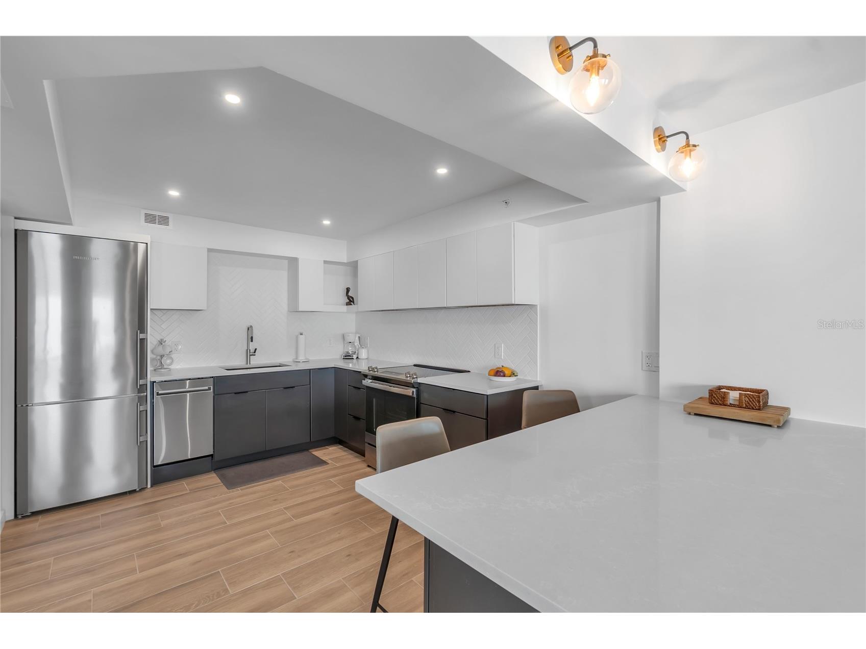 2301 Gulf Of Mexico Drive #102N Longboat Key FL 34228 - GULF OF AMERICA A4692071 image10