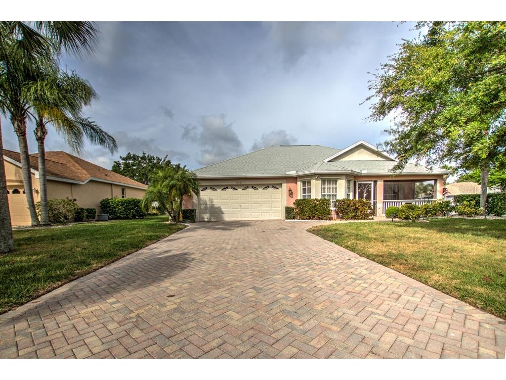 2301 Lyndhurst Drive Sun City Center FL 33573 - MR POND T3437130 image1