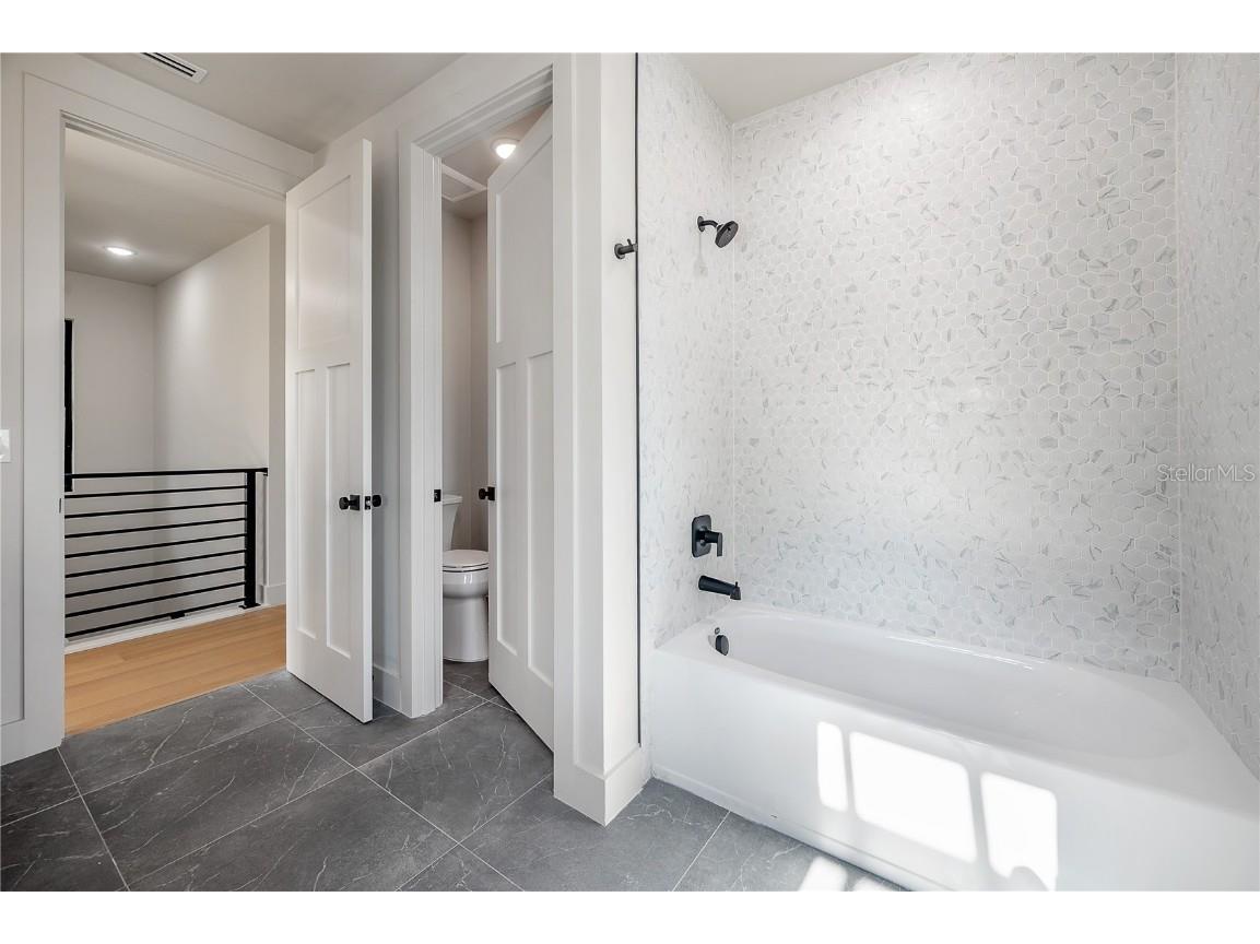 2301 N Ridgewood Avenue Tampa FL 33602 TB8387661 image53