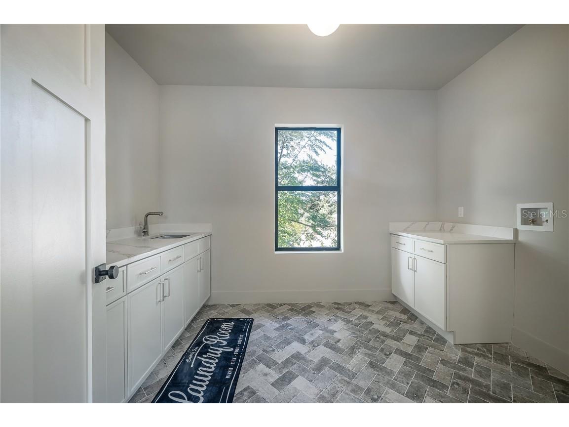 2301 N Ridgewood Avenue Tampa FL 33602 TB8387661 image54