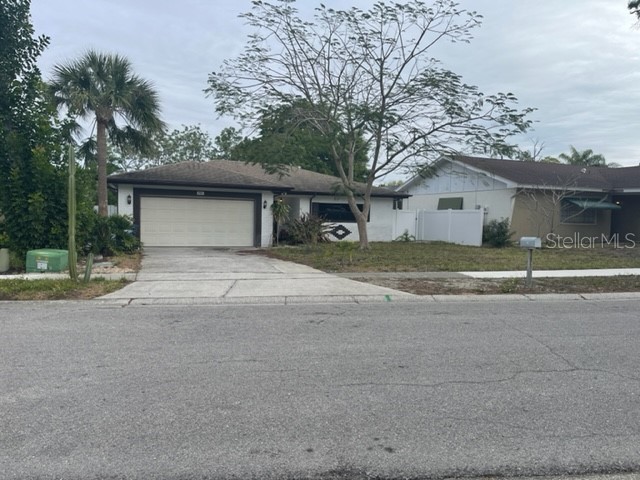 2301 Orangepointe Avenue Palm Harbor FL 34683 U8196148 image1