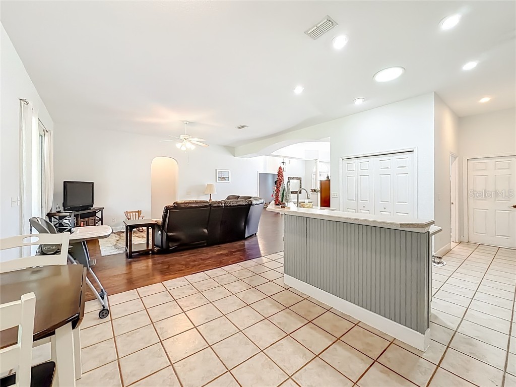 2301 SE 22nd Loop Ocala FL 34471 OM697364 image21