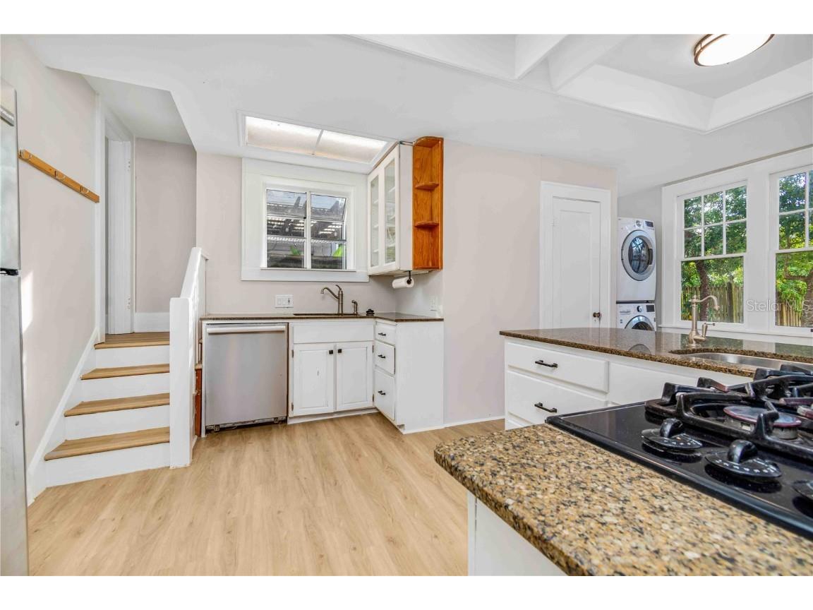 2302 12th Street N Saint Petersburg FL 33704 TB8452807 image20