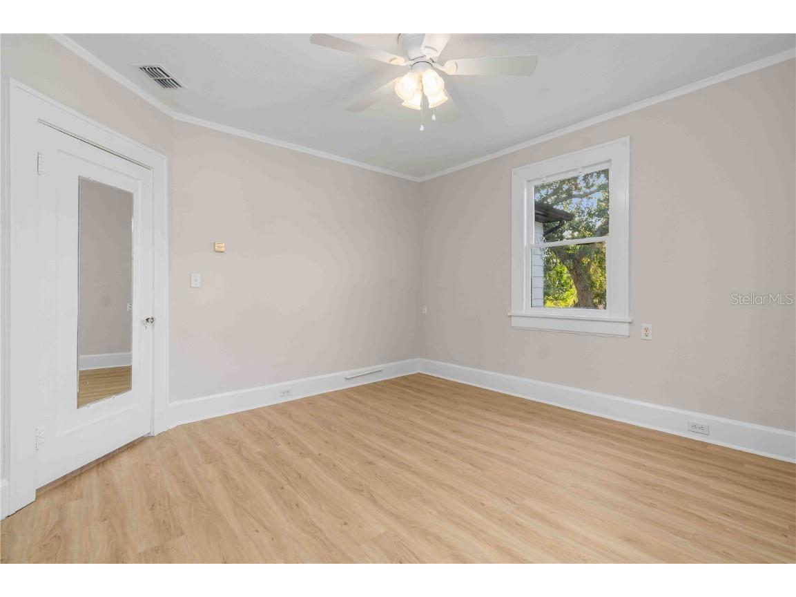 2302 12th Street N Saint Petersburg FL 33704 TB8452807 image37