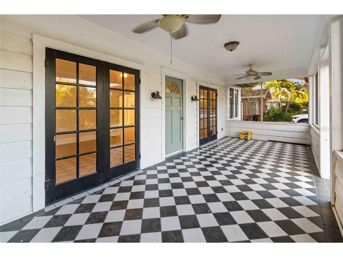 2302 12th Street N Saint Petersburg FL 33704 TB8452807 image4