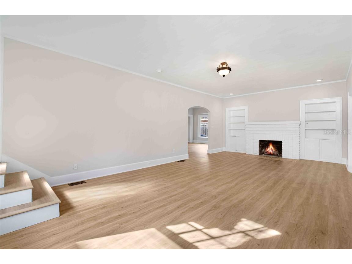 2302 12th Street N Saint Petersburg FL 33704 TB8452807 image6