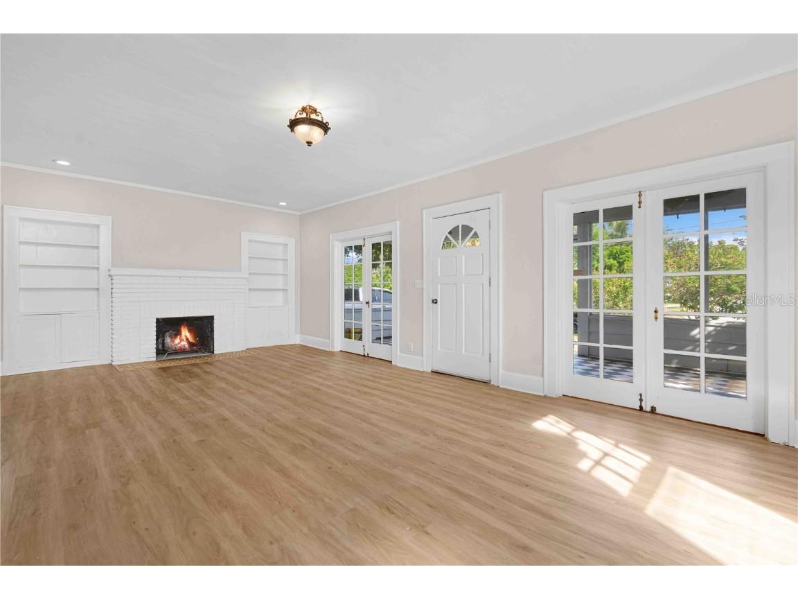 2302 12th Street N Saint Petersburg FL 33704 TB8452807 image7