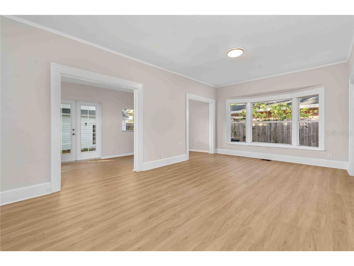 2302 12th Street N Saint Petersburg FL 33704 TB8452807 image8