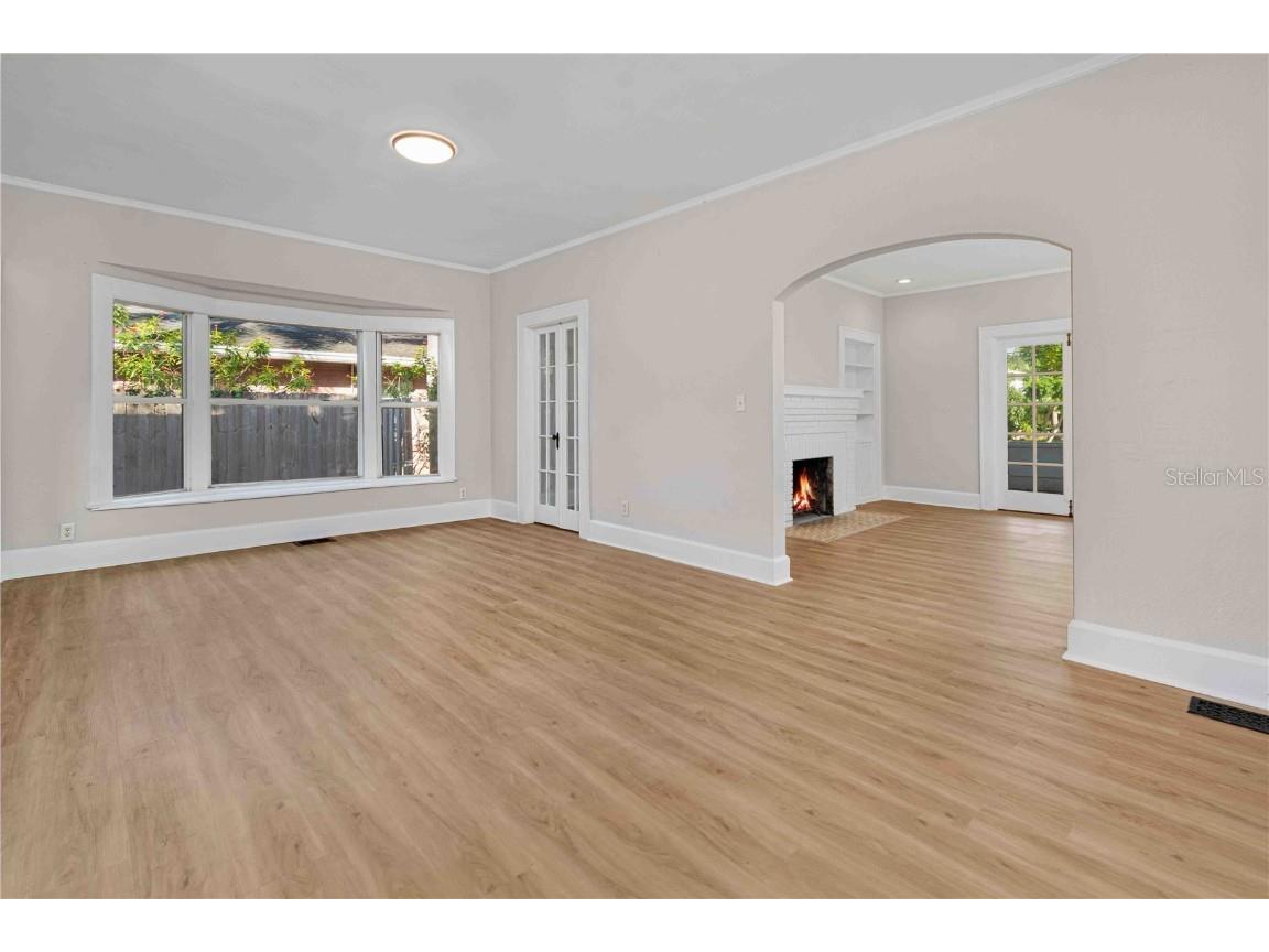 2302 12th Street N Saint Petersburg FL 33704 TB8452807 image9