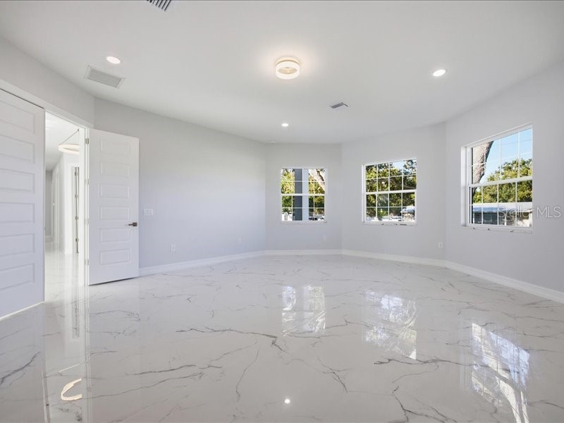 2302 Allen Drive Plant City FL 33563 TB8438246 image16