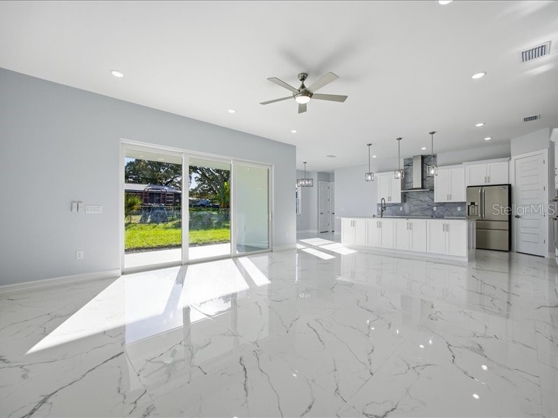 2302 Allen Drive Plant City FL 33563 TB8438246 image6